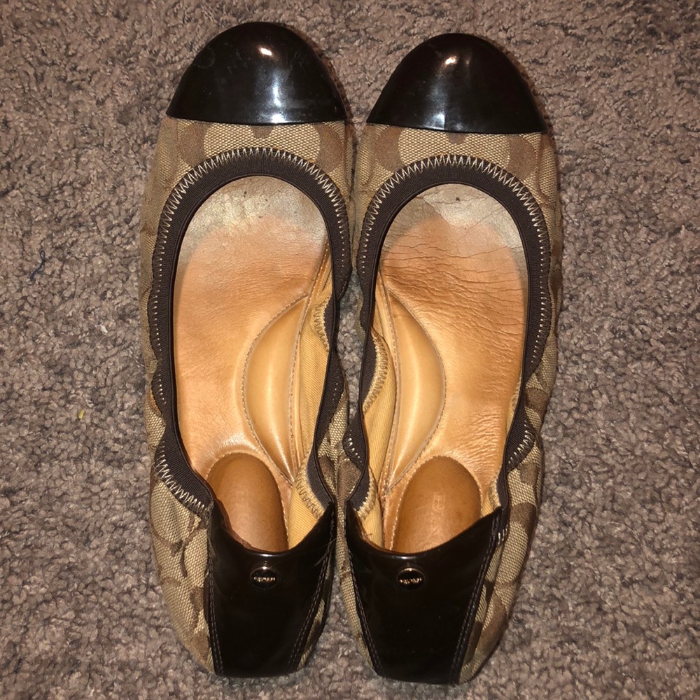 Coach flats